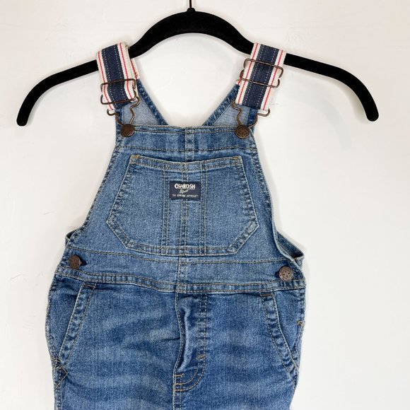 Oshkosh B'Gosh Denim Blue Jeans Unisex Overalls Size 2T Toddlers Girls or Boys - Picture 2 of 5
